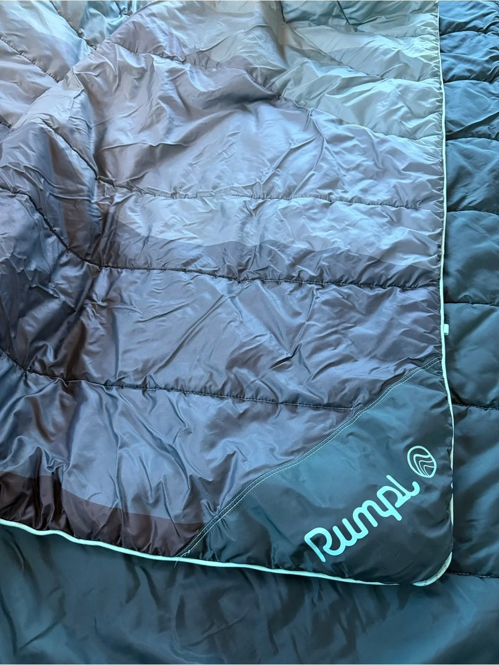 Rumpl Original Puffy 2 Person Blanket, Cascade Fade, 84“ x 80“, Camping, Vanlife
